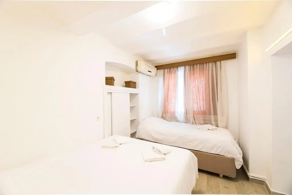 Beautiful 2Br House W/Ac 400Meters Taksim Square Apartamento Istambul 0*,