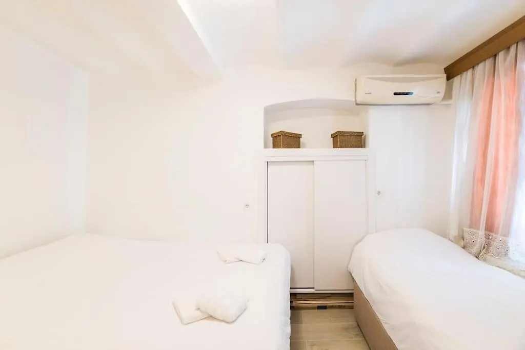 Beautiful 2Br House W/Ac 400Meters Taksim Square Apartamento Istambul Turquia